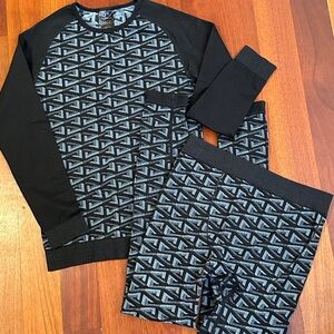 Kids Base Layer Top & Pants 10-12 Black & Gray Geometric Pattern pajama pj snow